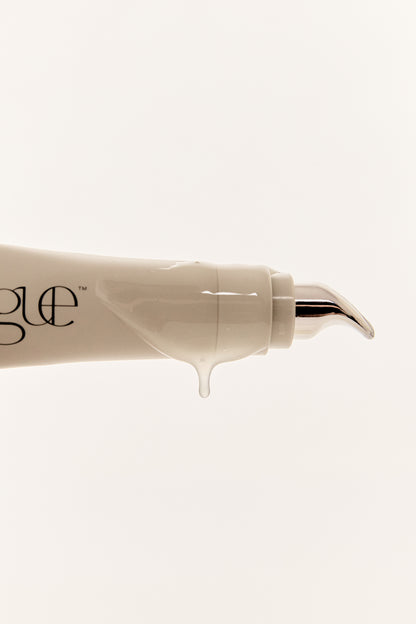 Video showing swatches of the viral League Beauty Plumping Lip Serum in shade Clear